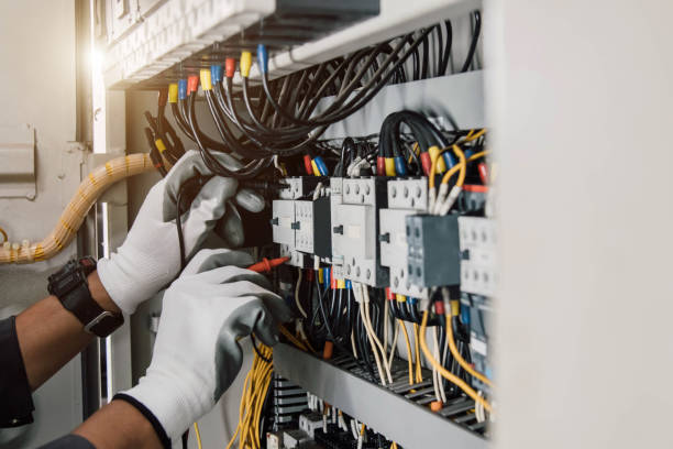 Best Licensed Electrician  in Highland City, FL